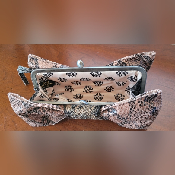 Jessica Simpson clutch purse - Picture 3 of 3